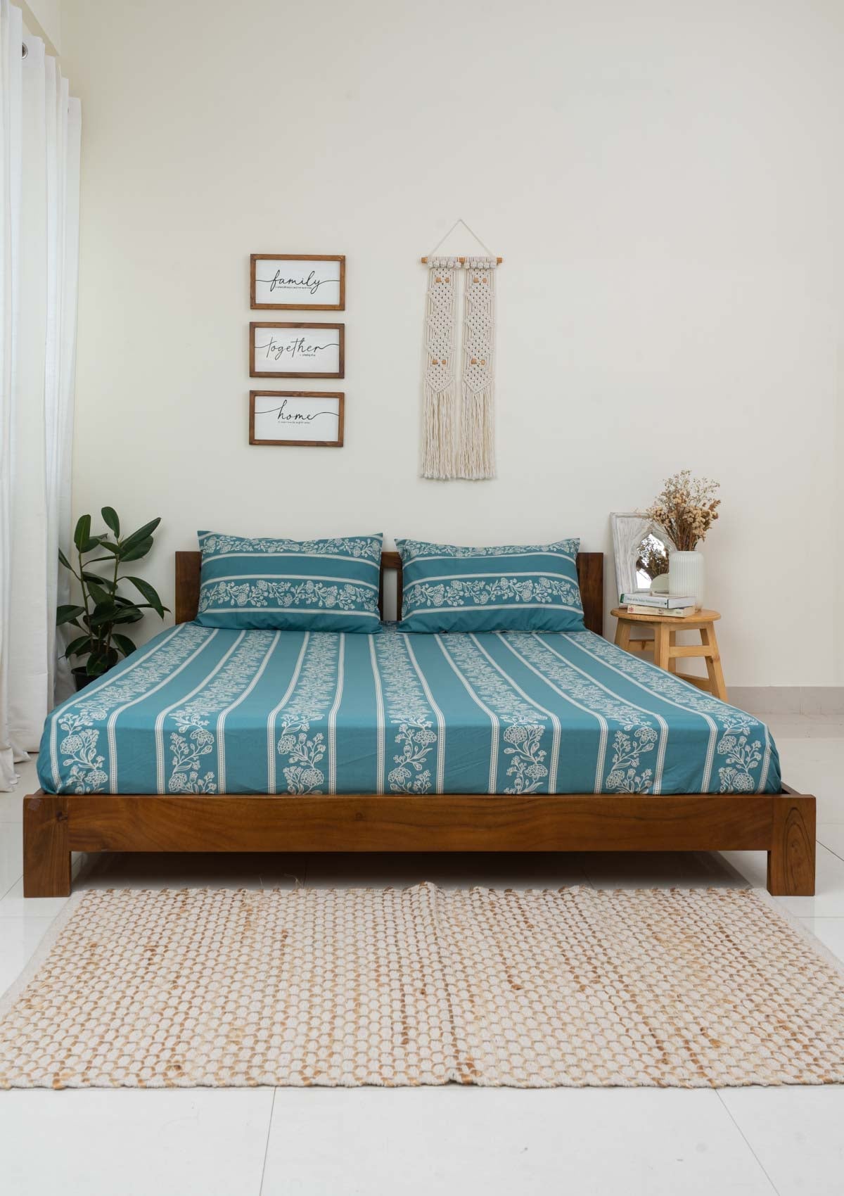 Regal Affair floral design printed 100% cotton Flat sheet with pillow covers - Turquoise